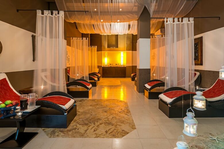 Hotel Ocean Blue & Sand Beach Resort - All Inclusive