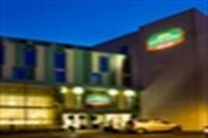 Hotel Courtyard By Marriott Airport