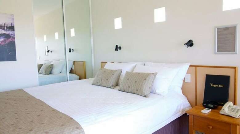 Hotel Margarets Beach Resort