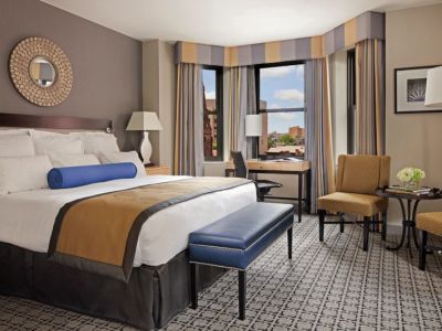 Hotel Latham