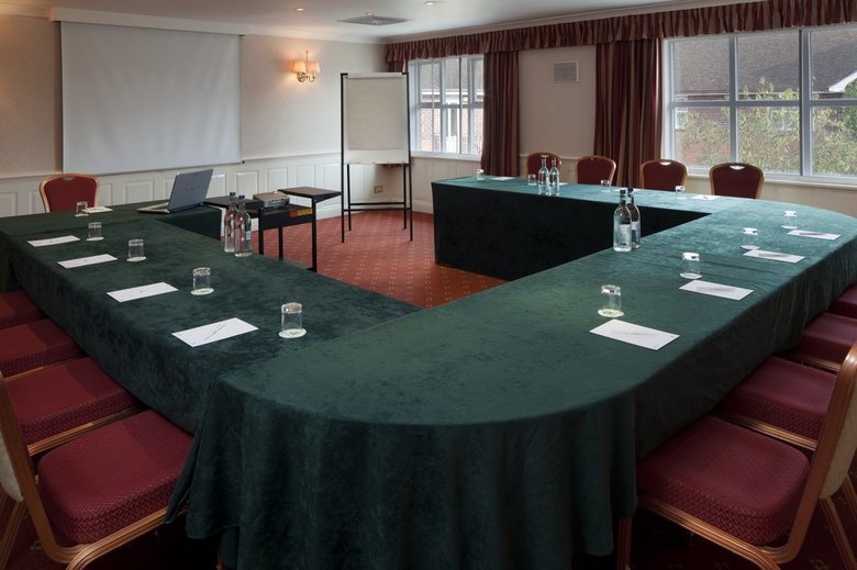 Hotel Holiday Inn West