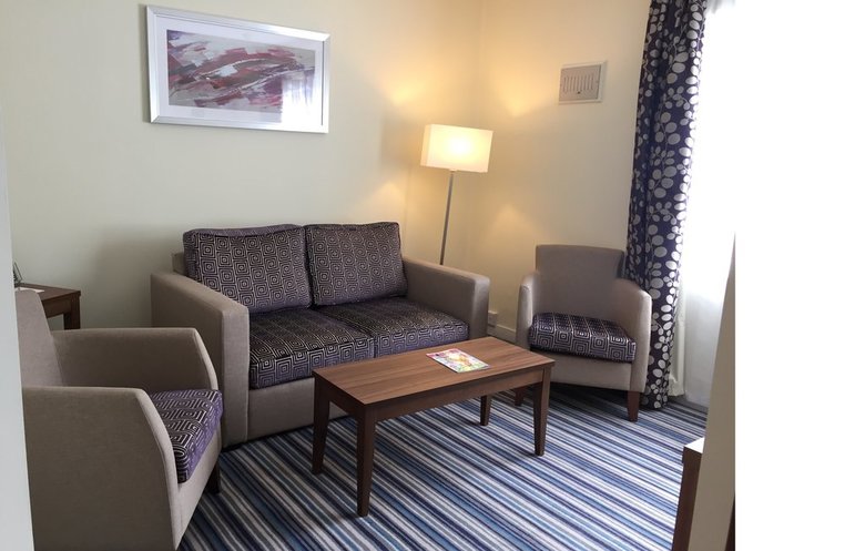 Hotel Holiday Inn West