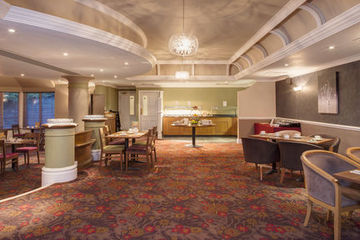 Hotel Holiday Inn West
