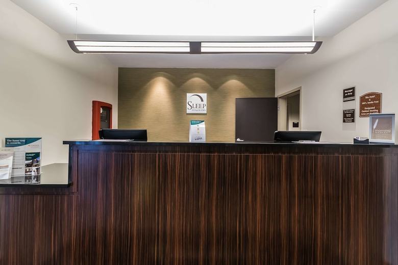 Hotel Sleep Inn & Suites
