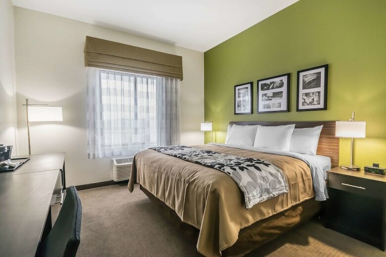 Hotel Sleep Inn & Suites