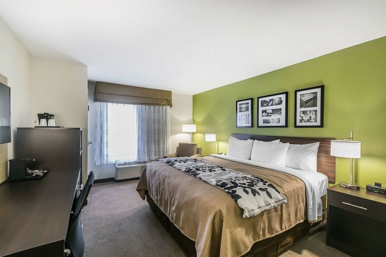Hotel Sleep Inn & Suites