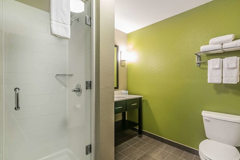 Hotel Sleep Inn & Suites