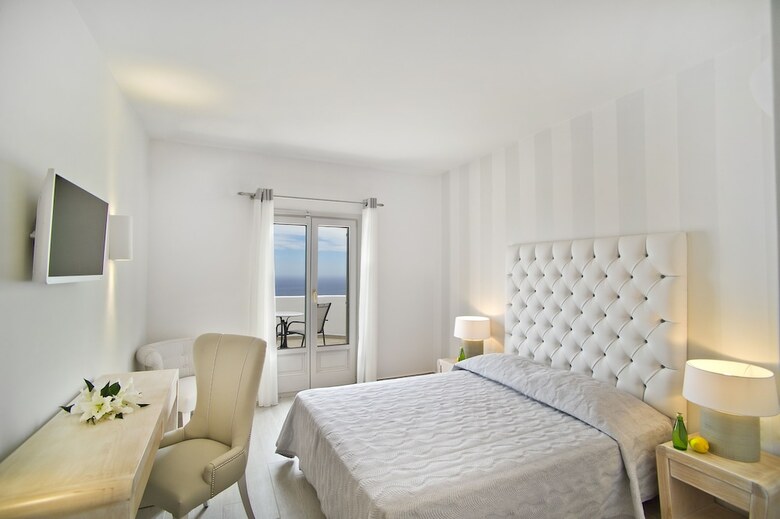 Hotel Santorini Palace
