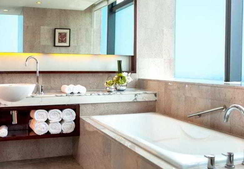 Hotel Renaissance Zhongshan Park