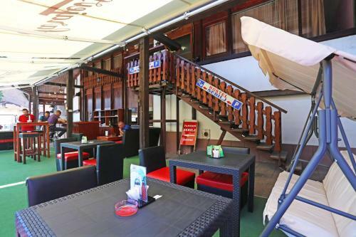 Hostal Pansion Sebilj