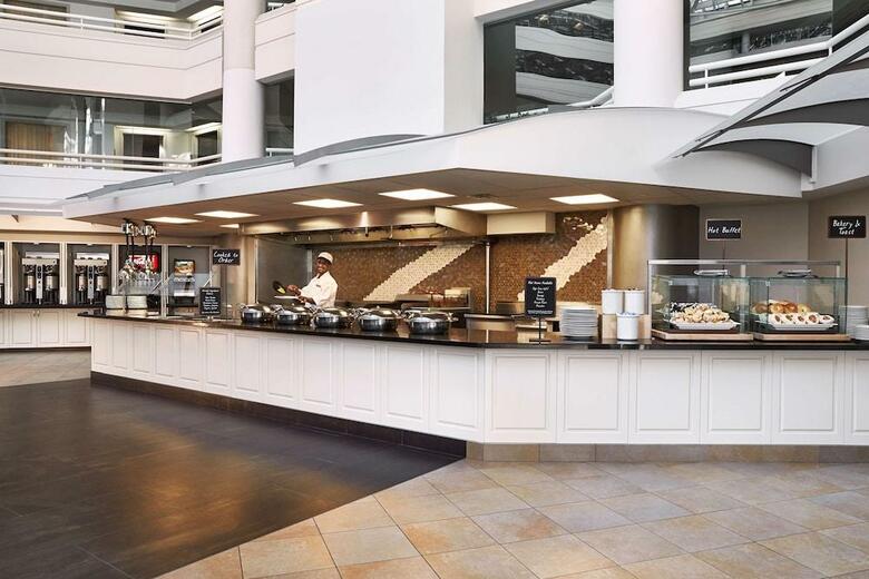 Hotel Embassy Suites Washington D.c. - At The Chevy Chase Pavilion