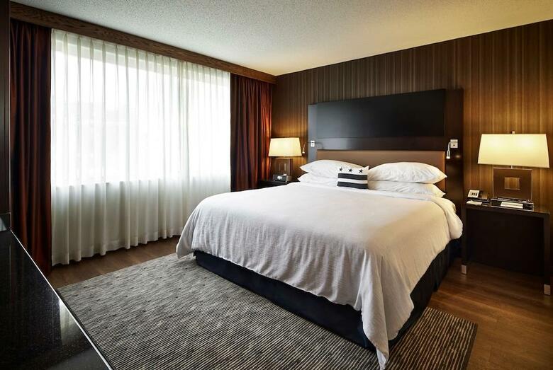Hotel Embassy Suites Washington D.c. - At The Chevy Chase Pavilion