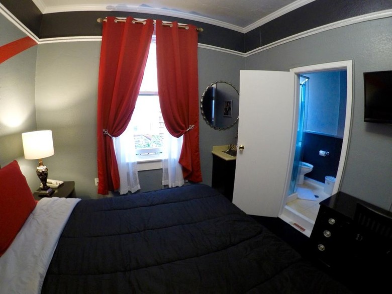 Encore Express Hotel