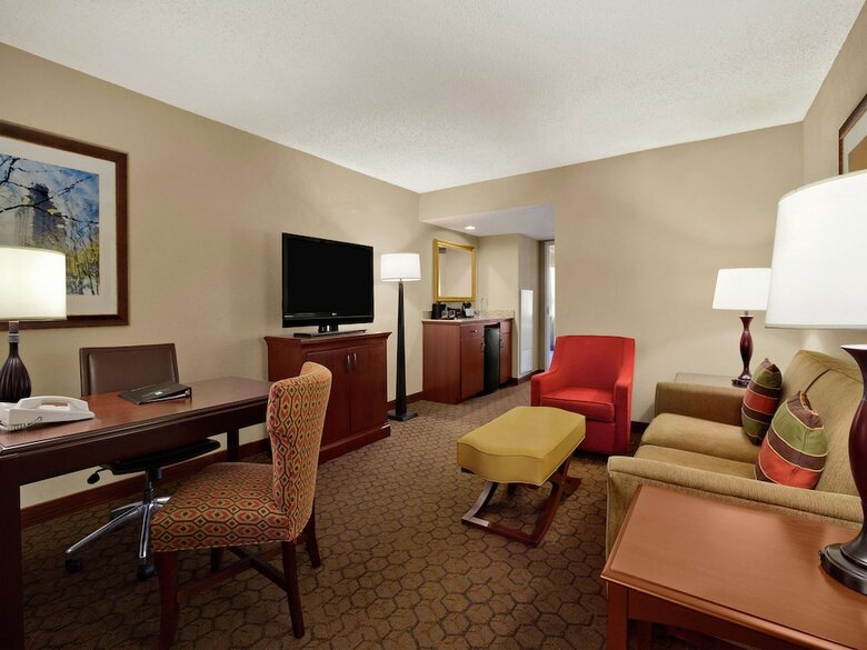 Hotel *embassy Suites Austin - Arboretum*