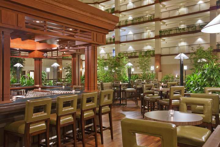 Hotel Hilton Suites Auburn Hills