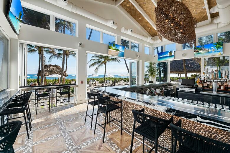 Hotel Beachcomber Resort & Villas