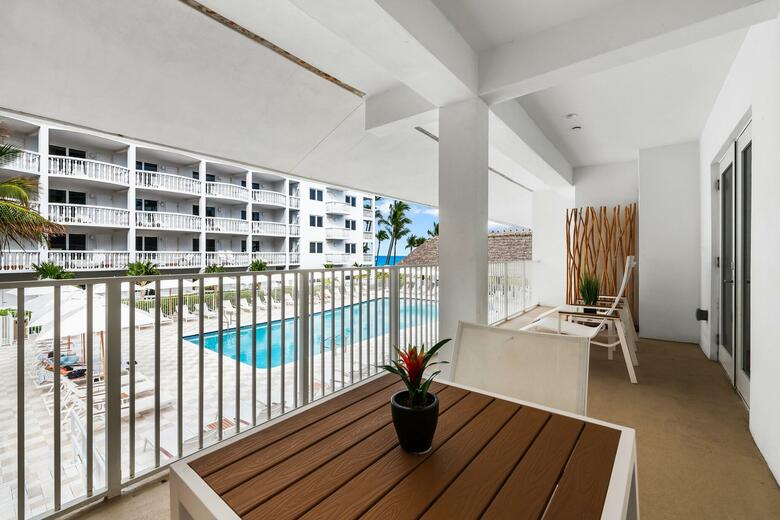 Hotel Beachcomber Resort & Villas