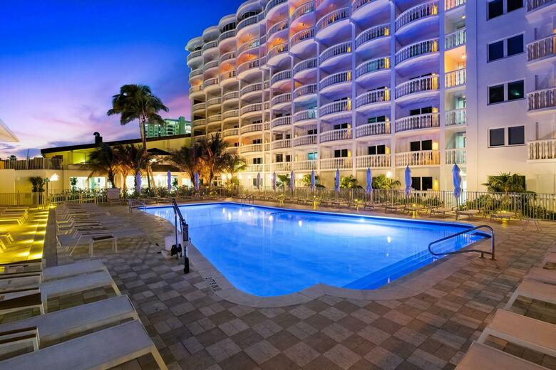 Hotel Beachcomber Resort & Villas