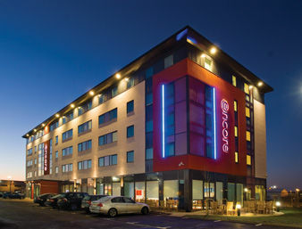 Hotel Ramada Encore Derby