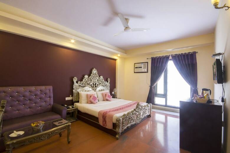 Hotel Siris 18