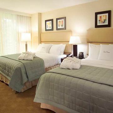 Hotel Doubletree Suites By Hilton - Gallery One