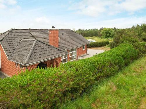 Three-bedroom Holiday Home In Bl�vand 93