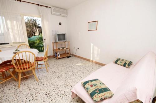 Apartment Kastel Stari 6059a