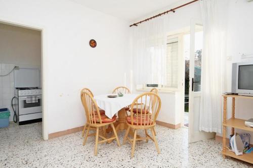 Apartment Kastel Stari 6059a