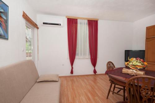 Apartments Rai?