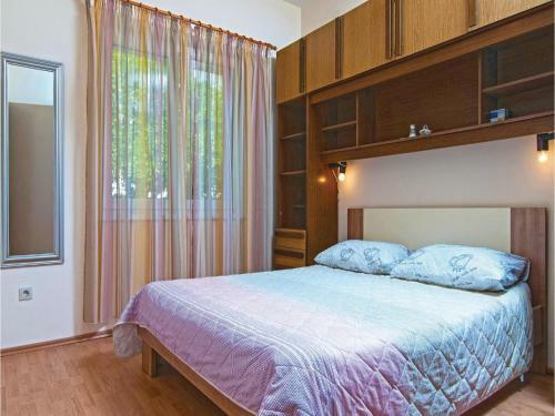 Three-bedroom Apartment With Sea View In Kastel Gomilica