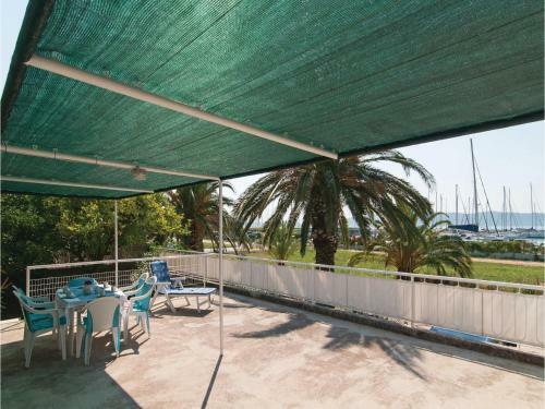 Three-bedroom Apartment With Sea View In Kastel Gomilica