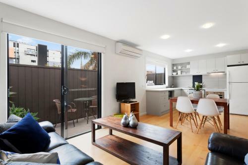 Manallack Apartments Boyd And Whiteley