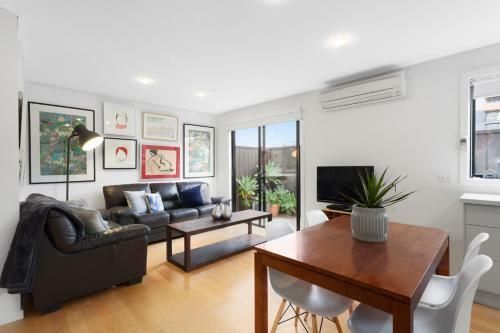 Manallack Apartments Boyd And Whiteley