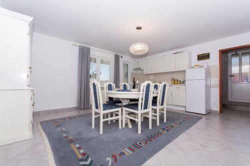 Apartments Toma