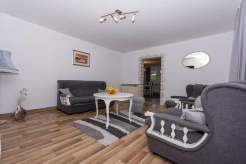 Apartments Toma