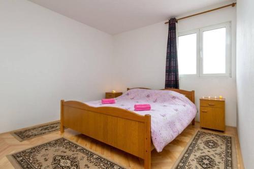 Apartments With A Parking Space Kastel Stari (kastela) - 11571