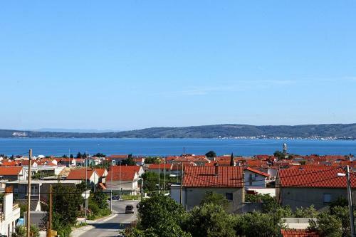Apartments With A Parking Space Kastel Stari (kastela) - 11571