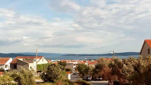 Apartments With A Parking Space Kastel Stari (kastela) - 11571