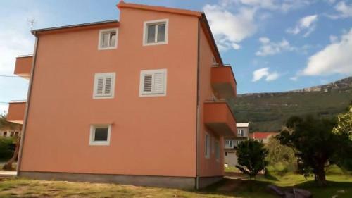 Apartments With A Parking Space Kastel Stari (kastela) - 11571