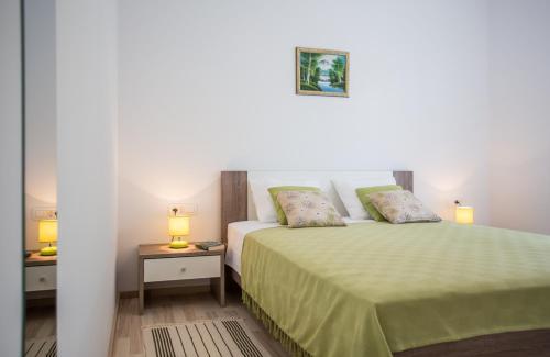 Enelani Apartments