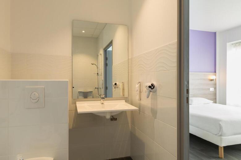 Brit Hotel Confort Nevers Centre Gare