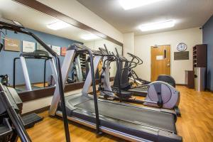 Hotel Comfort Suites West