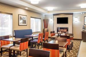 Hotel Comfort Suites West