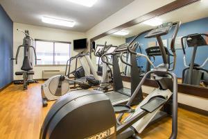 Hotel Comfort Suites West