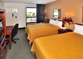 Hotel Quality Inn & Suites Cattle Baron
