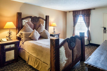 Hotel Quality Inn & Suites Cattle Baron