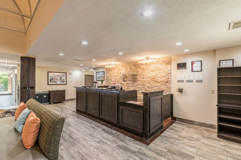 Hotel Clarion Inn