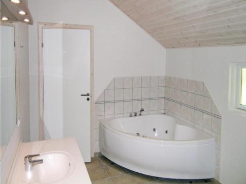 Holiday Home N�ldevej V�ggerl�se XII