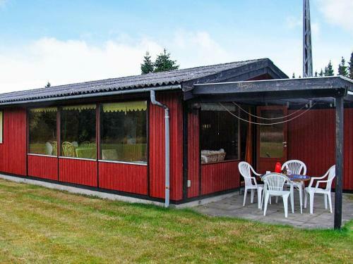 Three-bedroom Holiday Home In V�ggerl�se 39