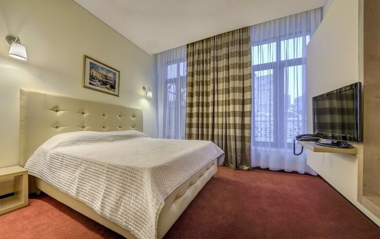 Hotel Capitol